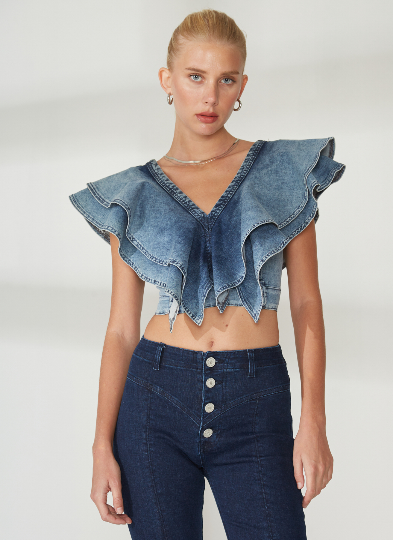 RG-513 V yaka volanlı denim bluz